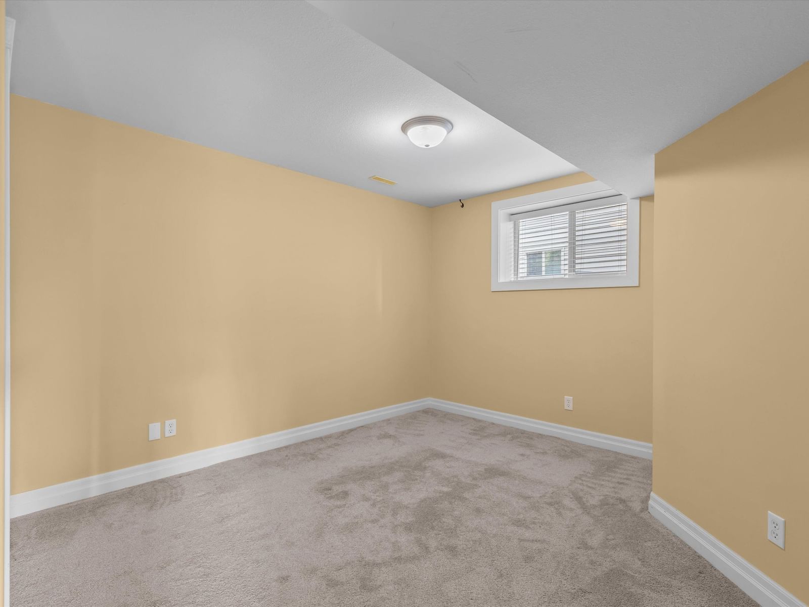 Listing Image 27