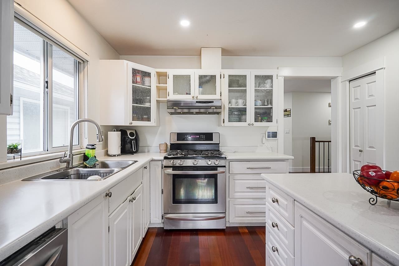 Listing Image 14