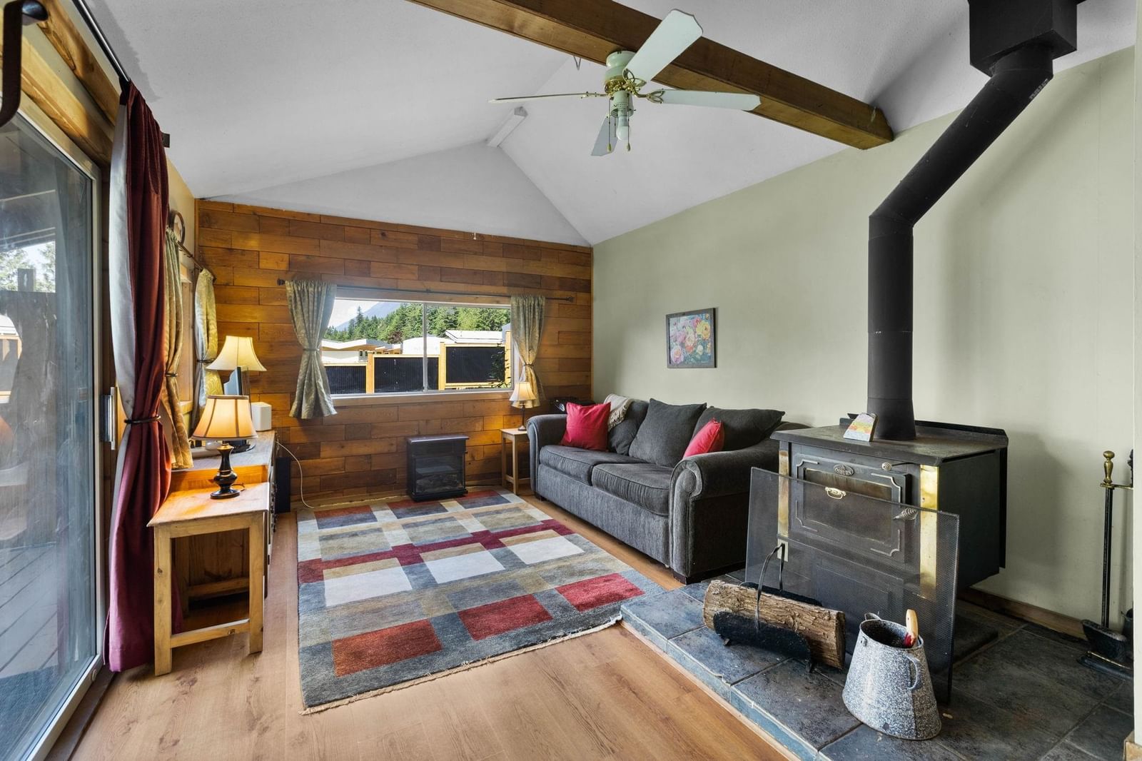 Listing Image 23