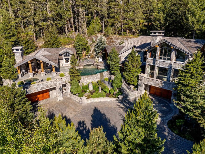 7469/73 Treetop Lane