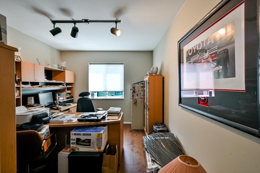 Listing Image 32