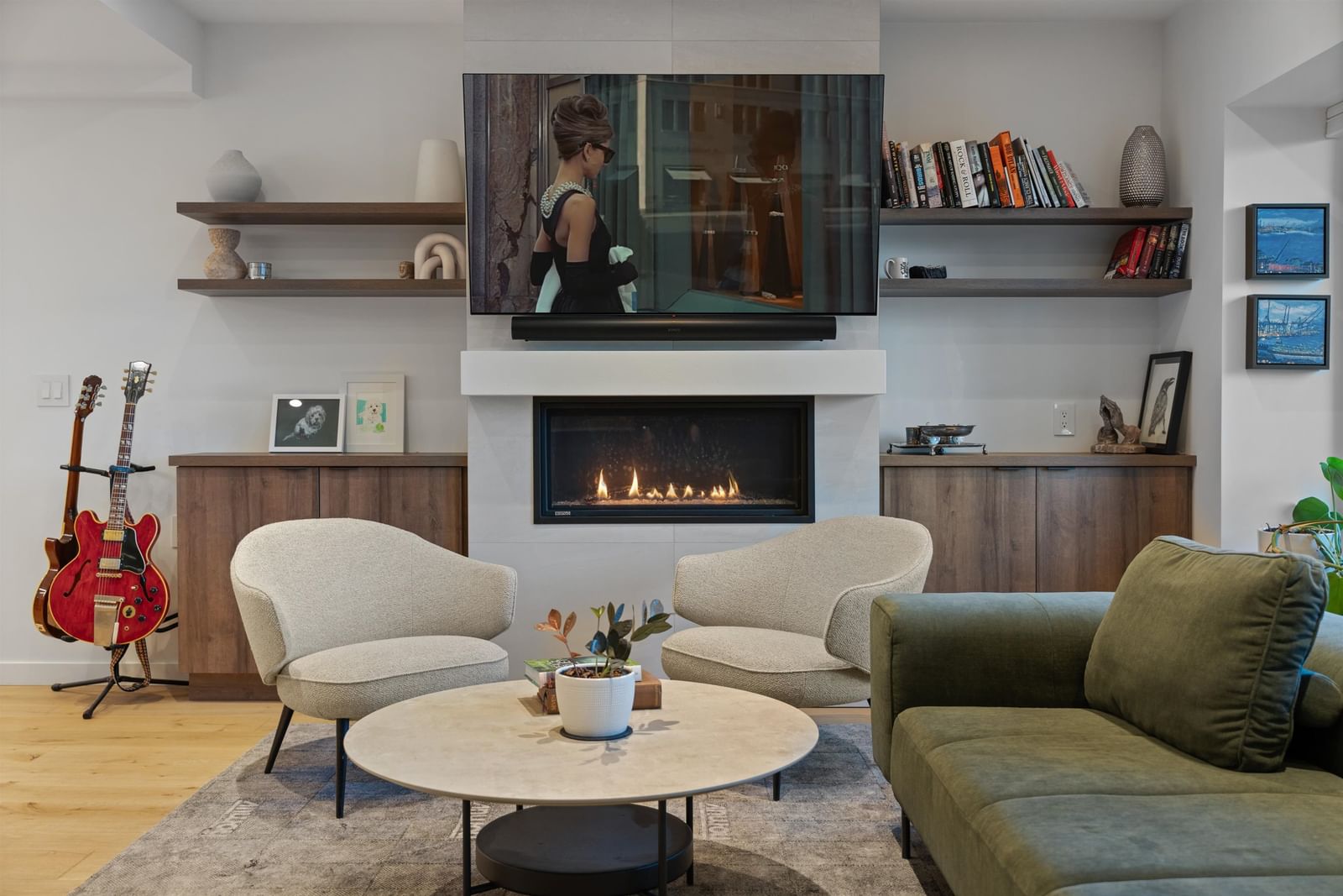 Listing Image 12