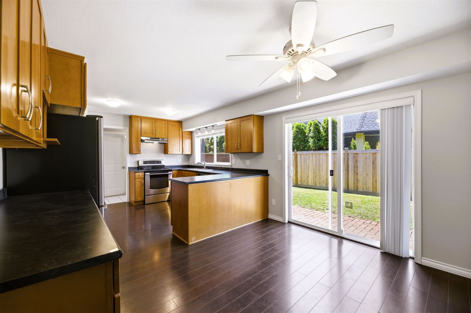 Listing Image 10