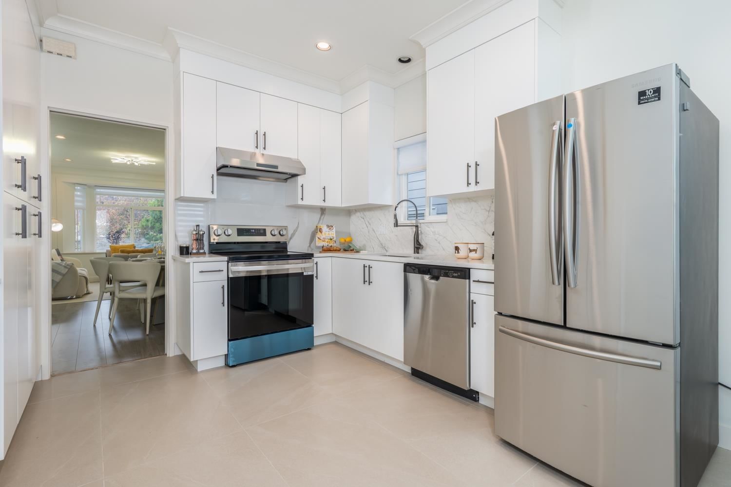 Listing Image 9