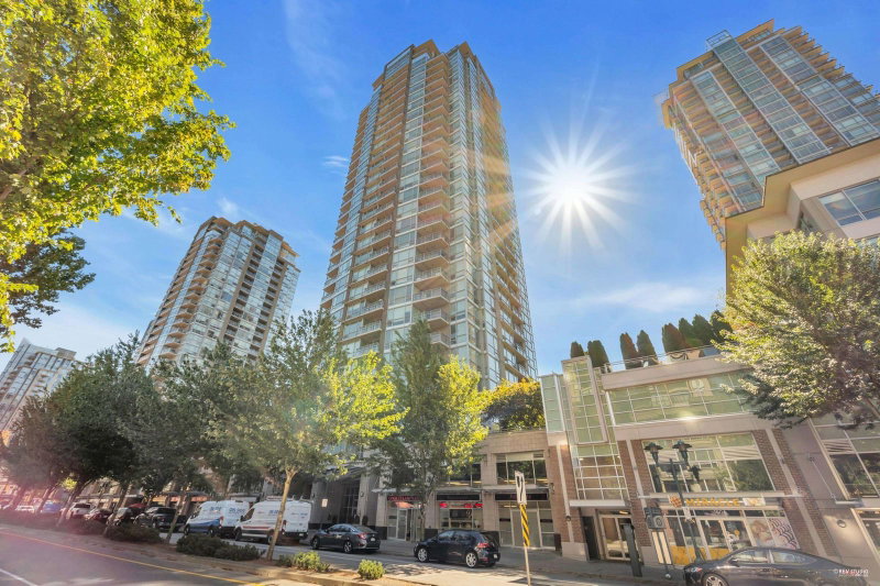 605 - 2968 Glen Drive
