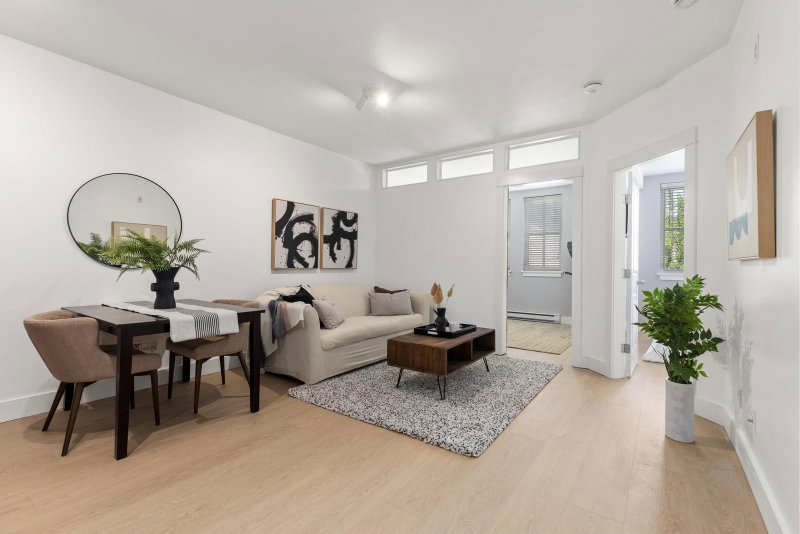302 - 7330 Arbutus Street