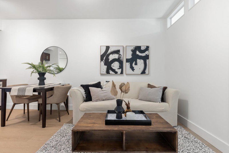 302 - 7330 Arbutus Street