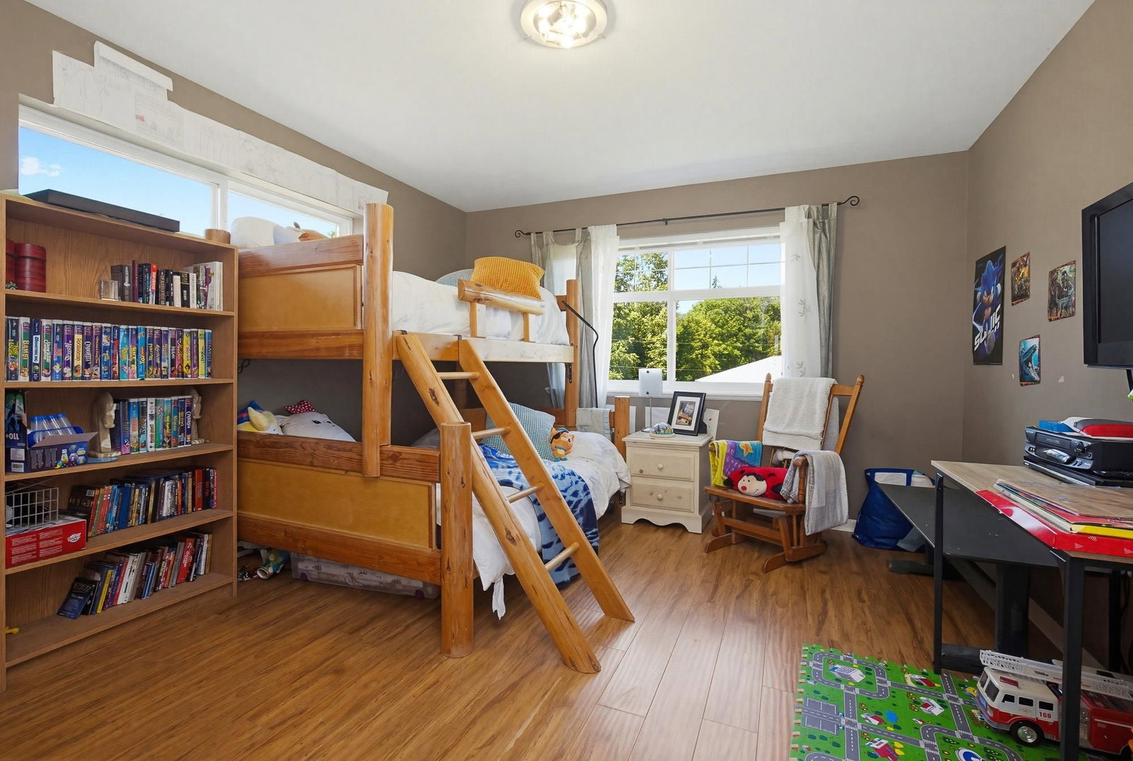 Listing Image 13