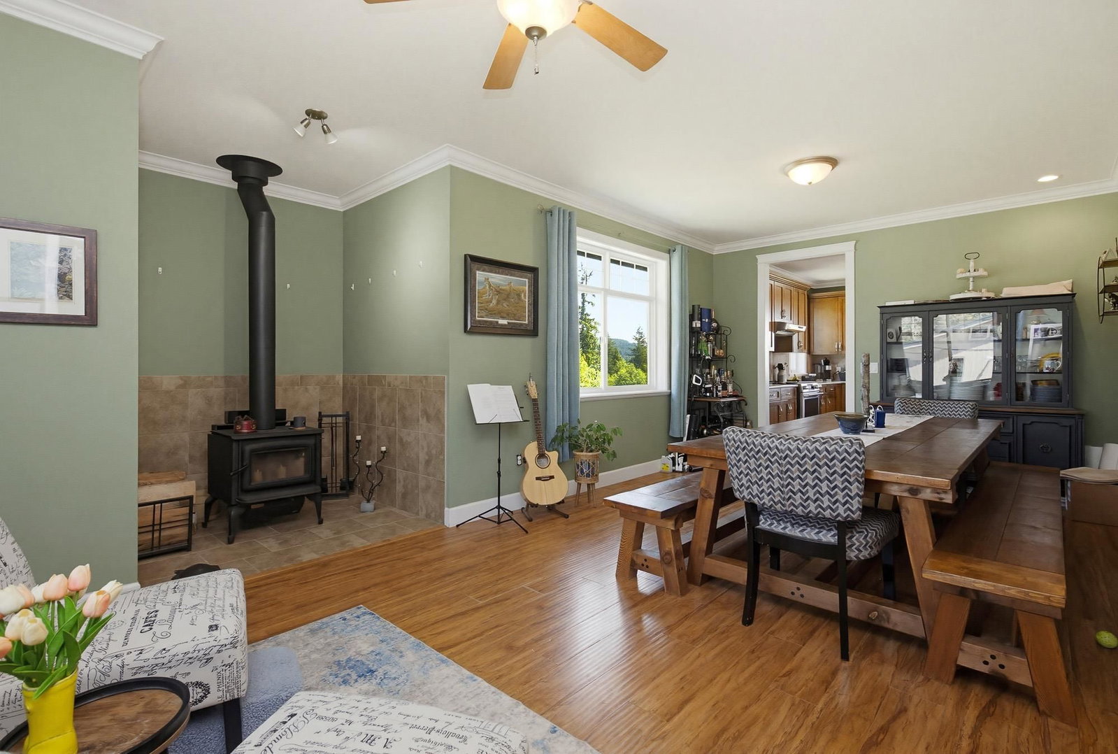 Listing Image 16