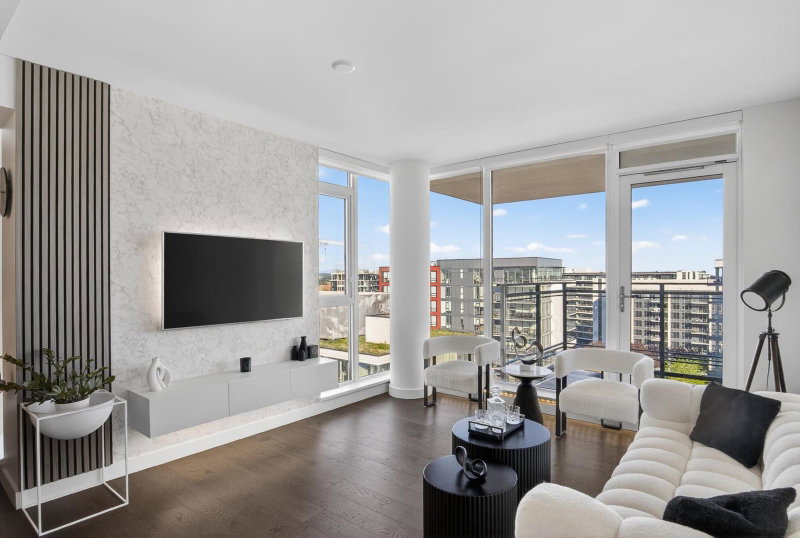 1700 - 3280 Corvette Way