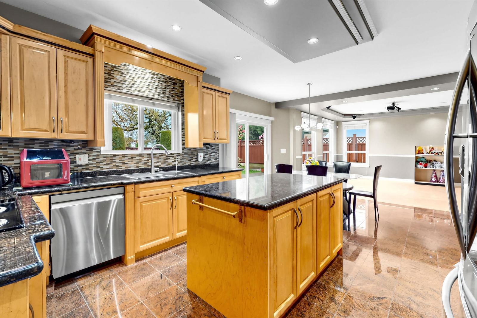 Listing Image 12