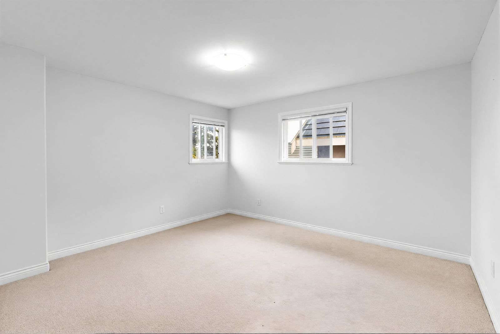 Listing Image 30