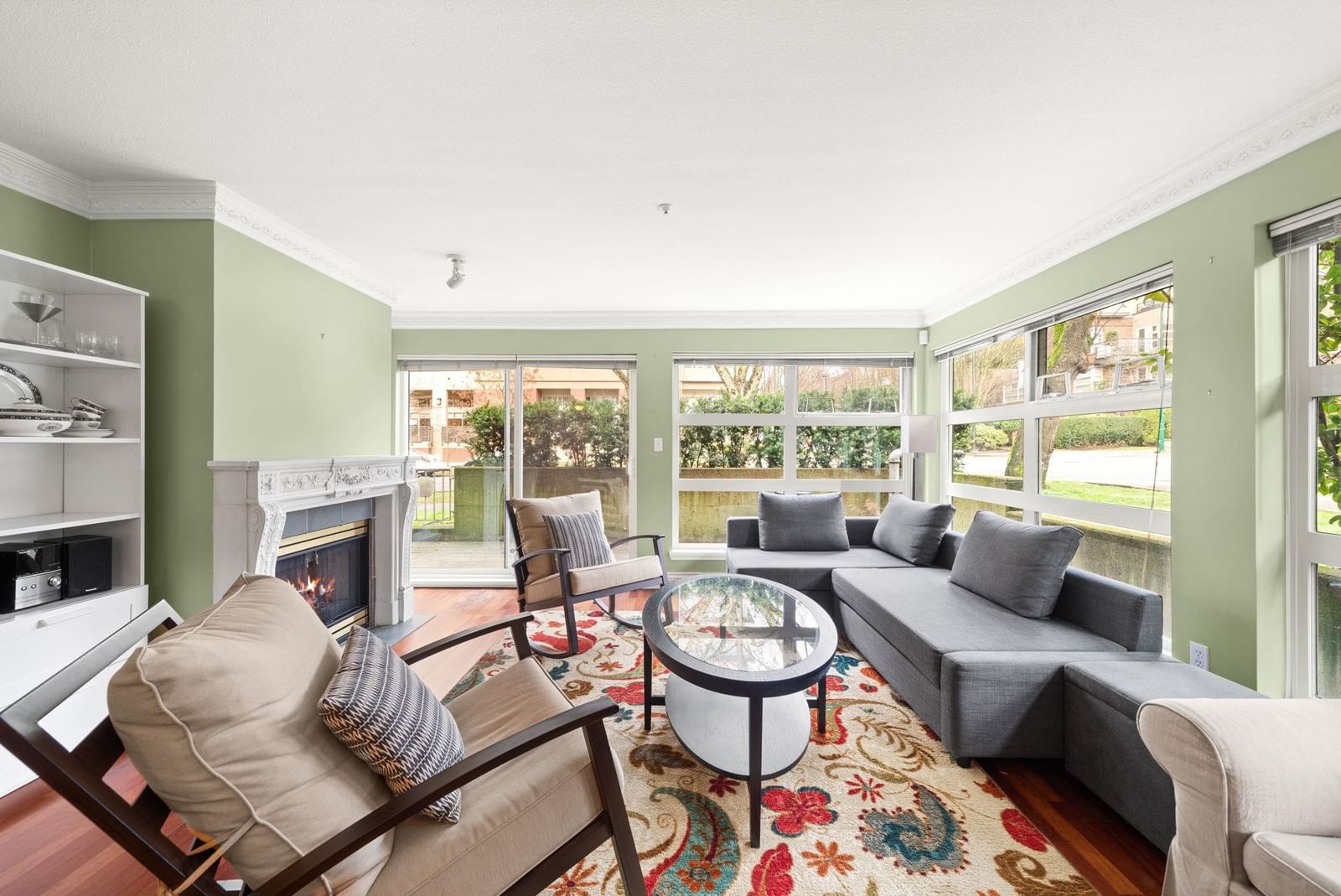 Listing Image 6
