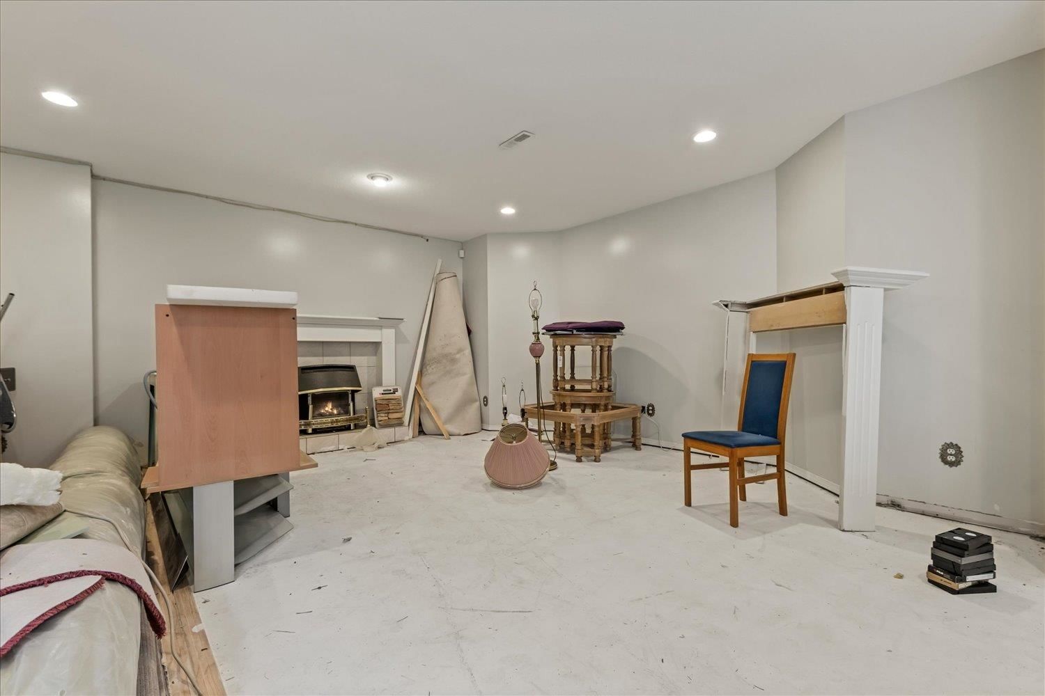 Listing Image 27