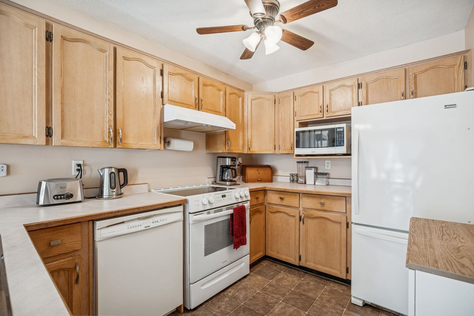Listing Image 16