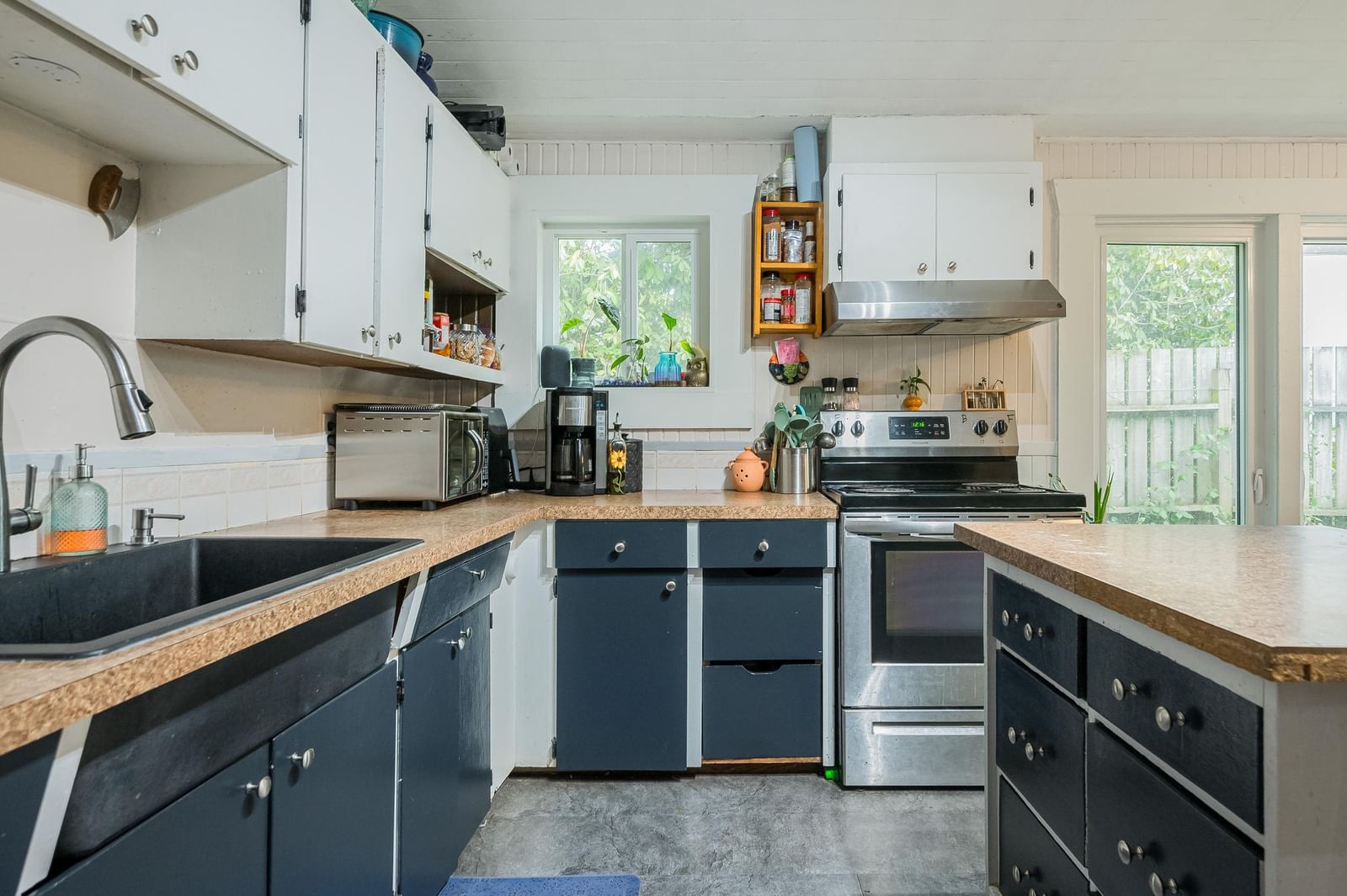 Listing Image 11