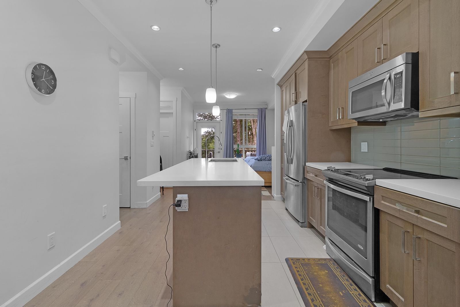 Listing Image 9