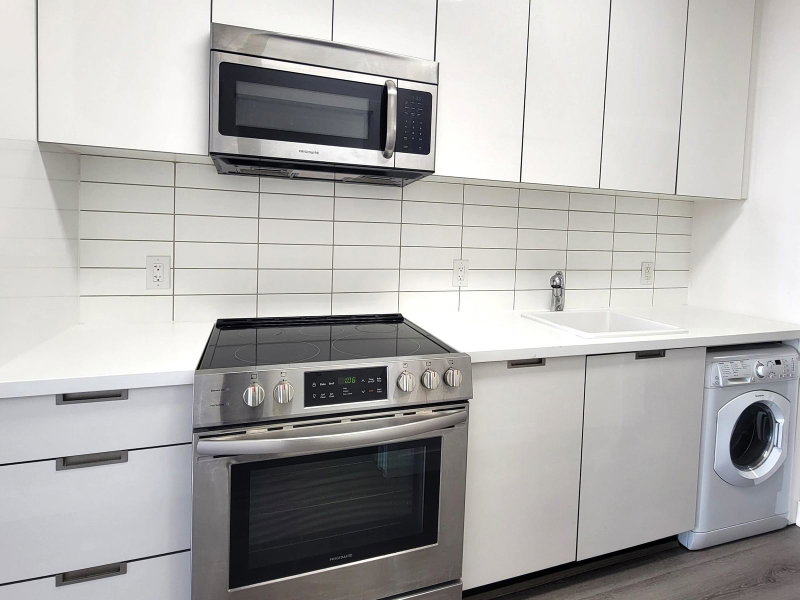 503 - 138 Hastings Street E