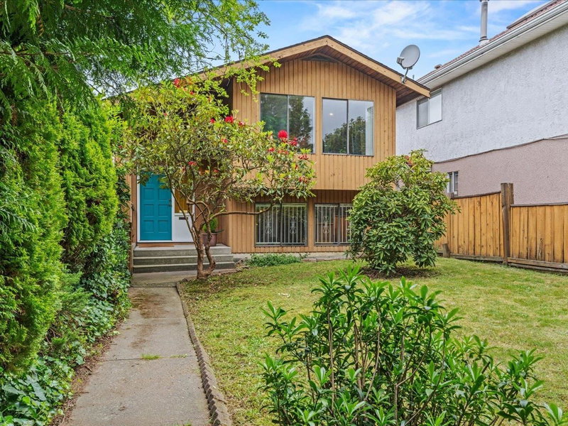 7611 Oak Street, Vancouver, British Columbia