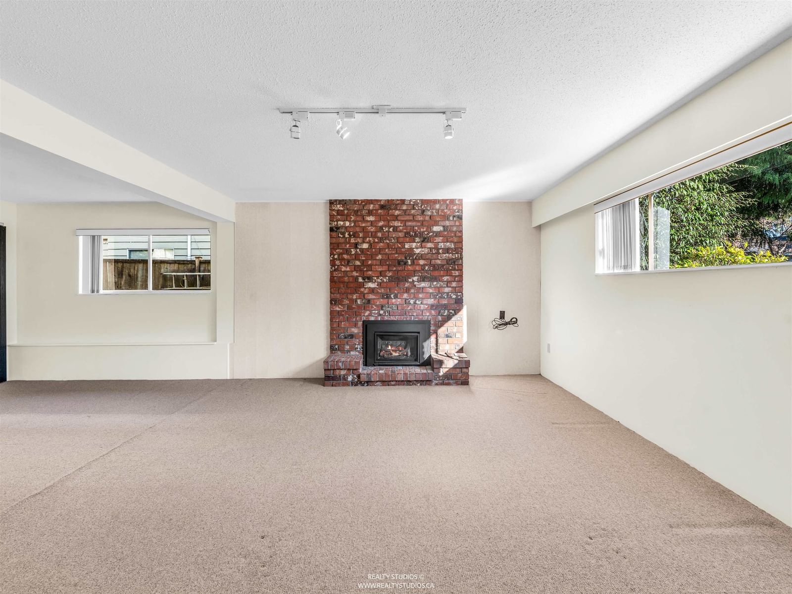 Listing Image 28