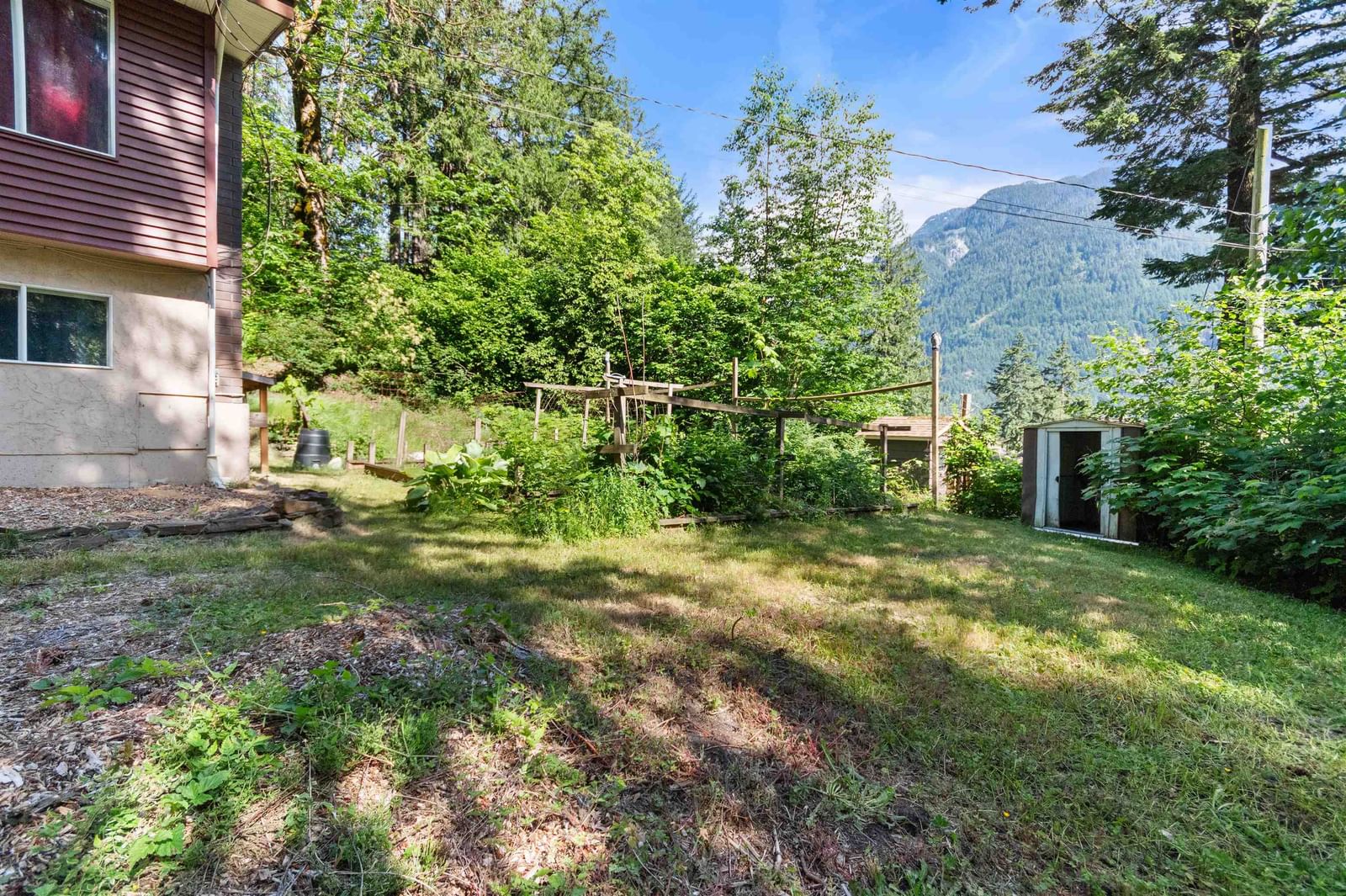 Listing Image 4