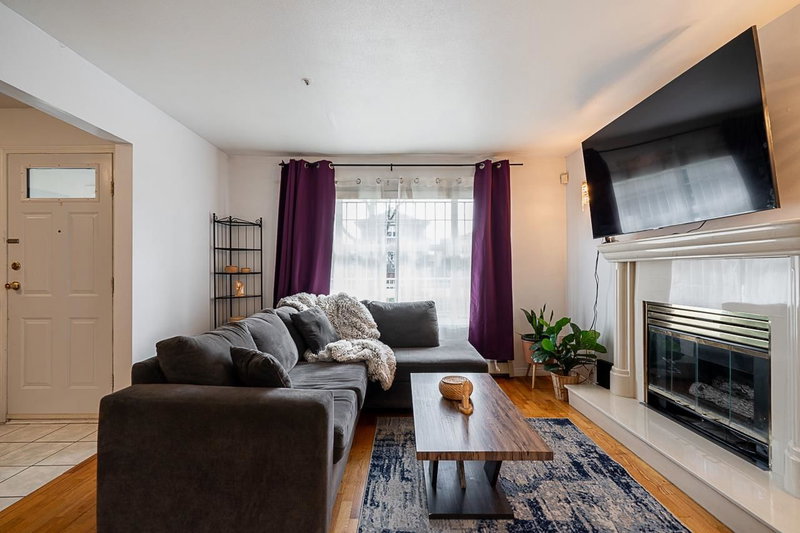 1407 12th Avenue E