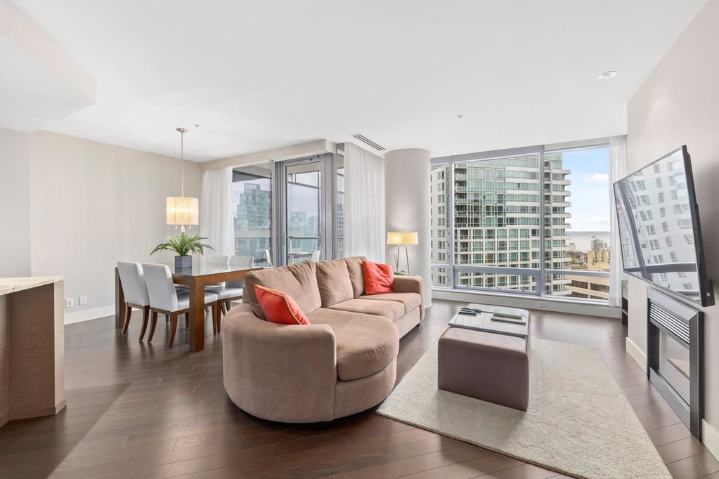 2601 - 1111 Alberni St 4