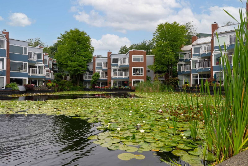 1596 Island Park Walk, Vancouver, British Columbia
