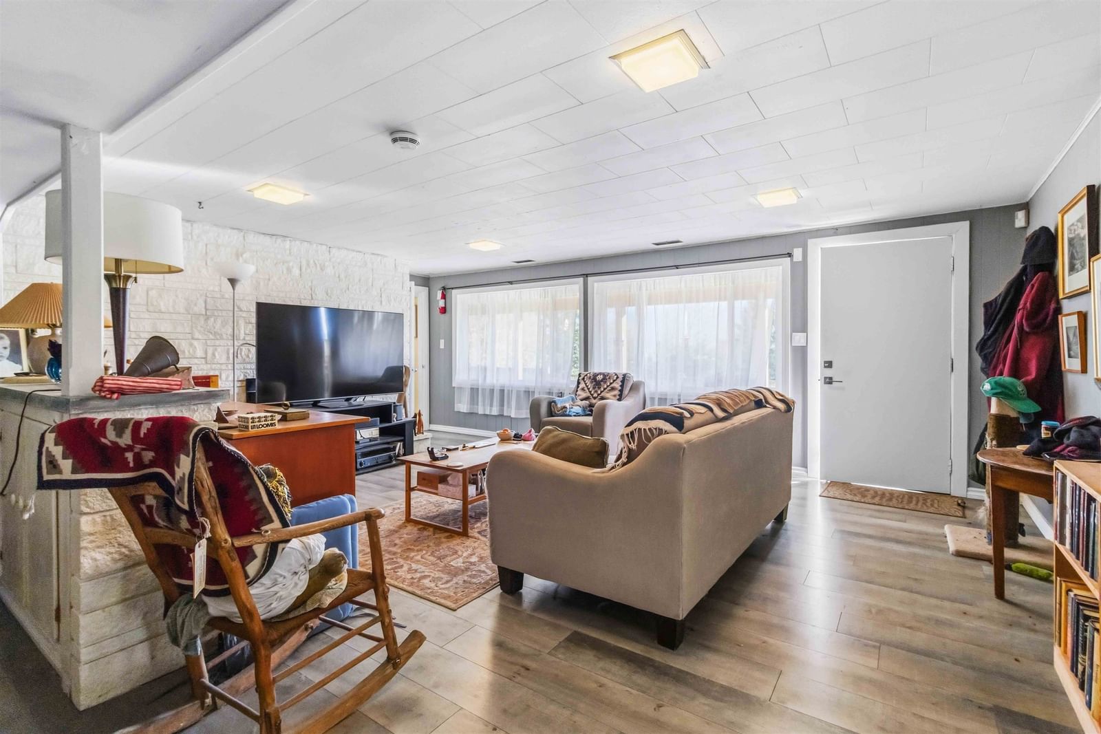Listing Image 22
