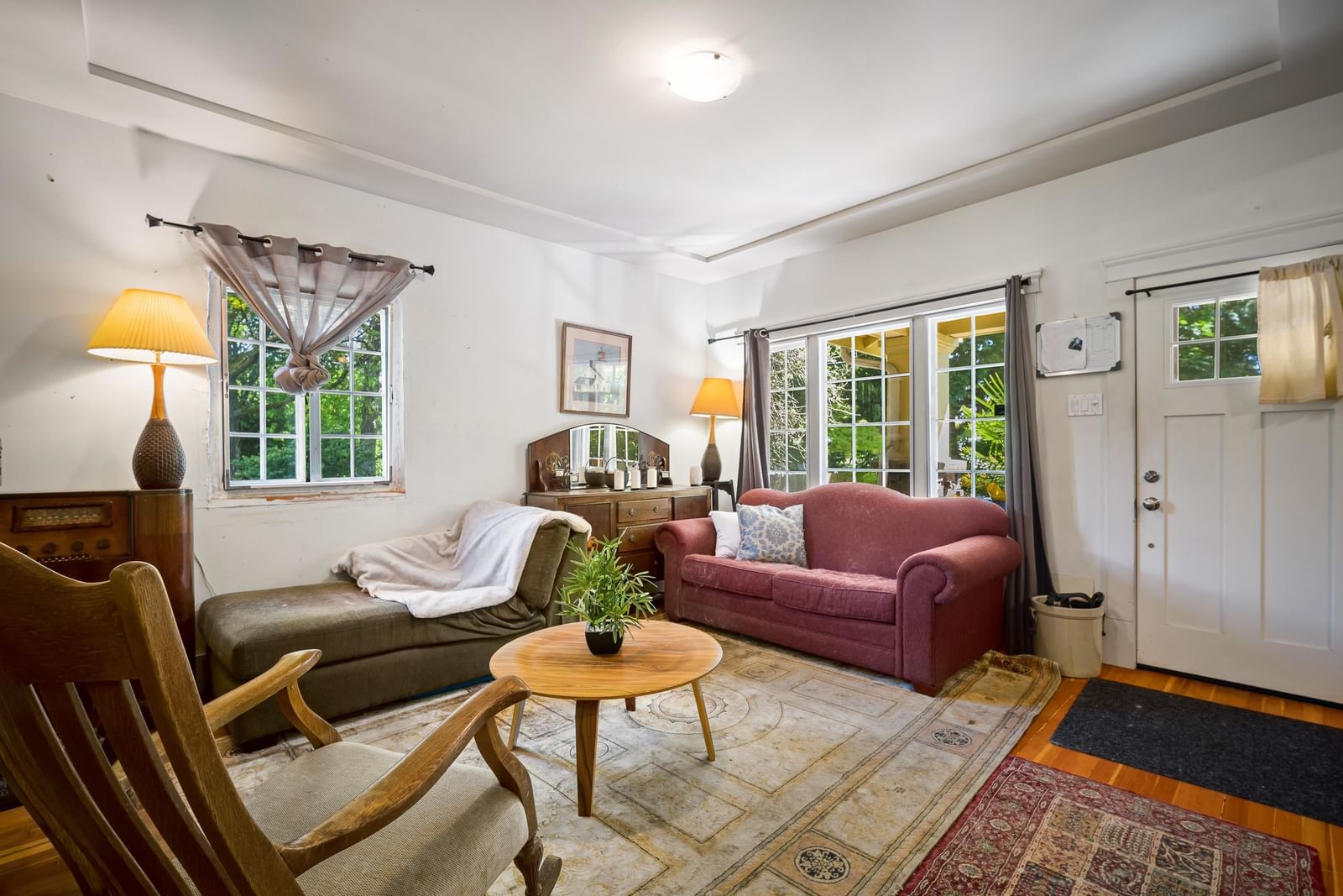 Listing Image 12
