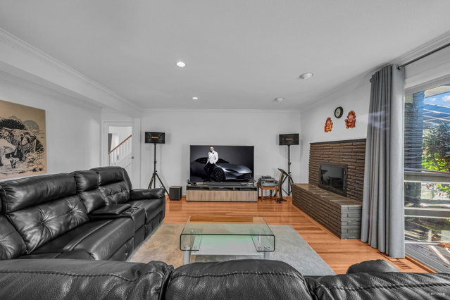 310 Macbeth Crescent