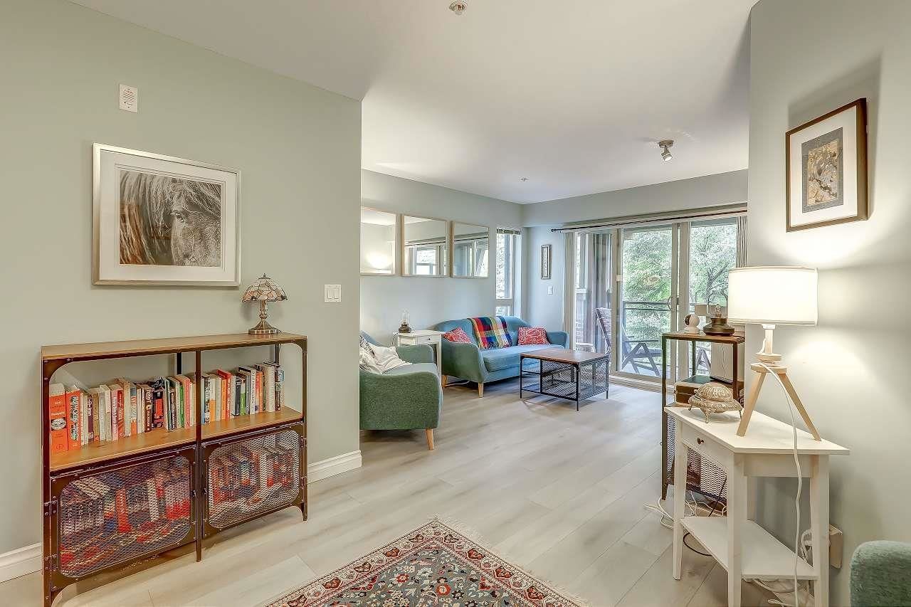 Listing Image 8
