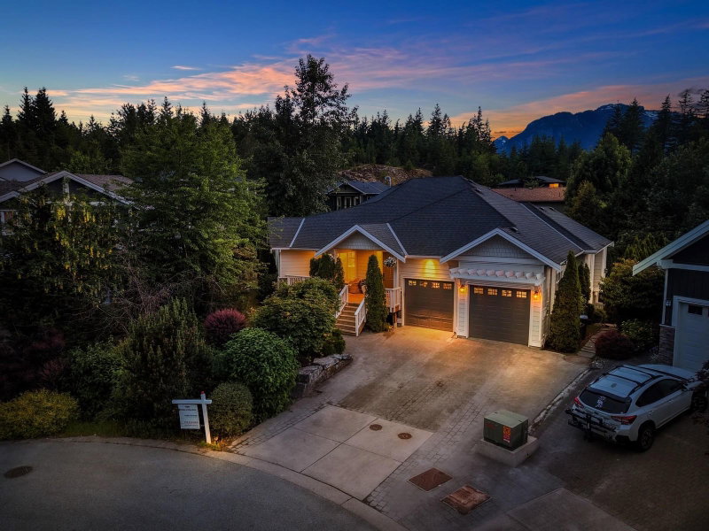 1001 Condor Place