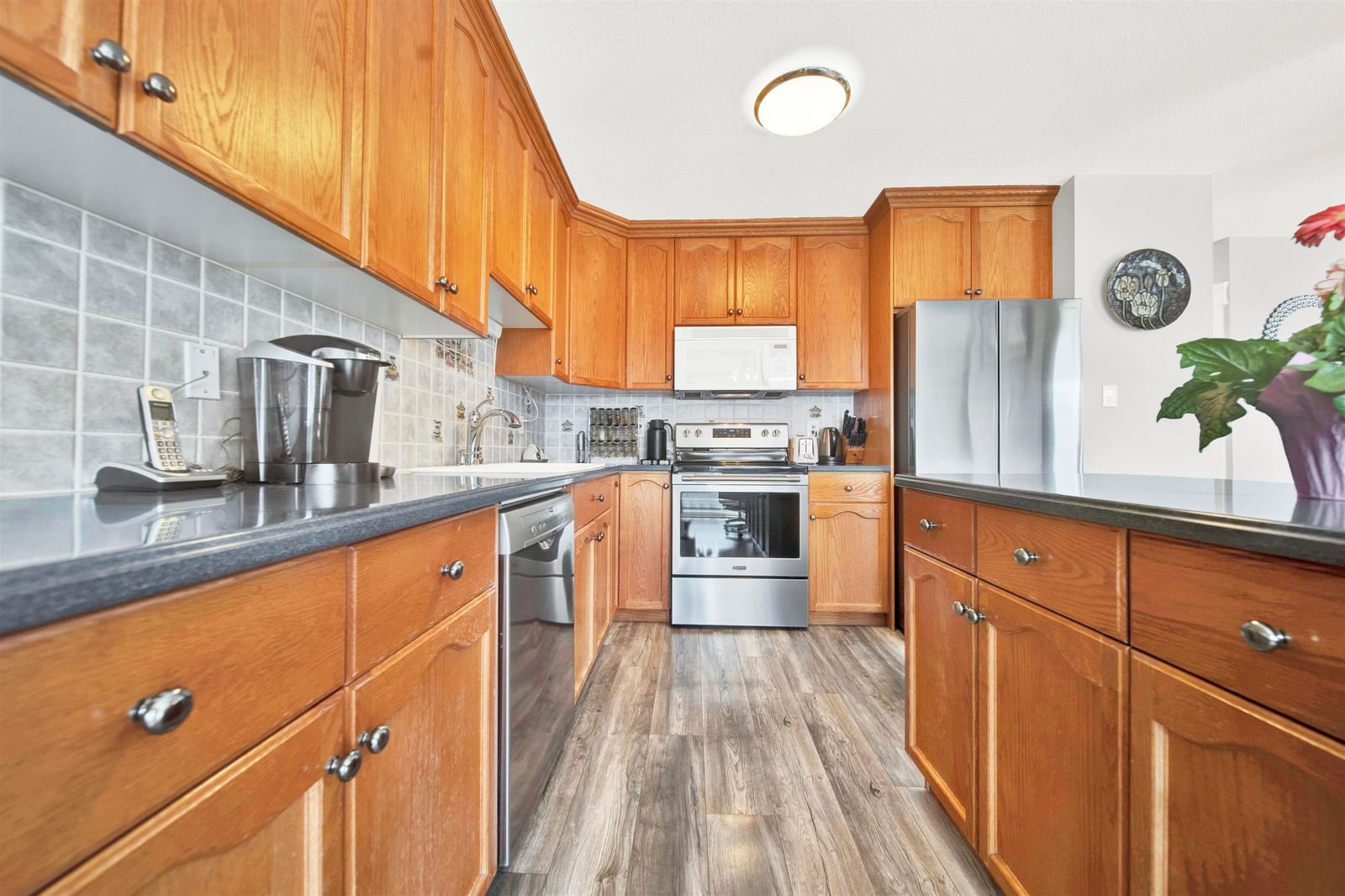 Listing Image 19