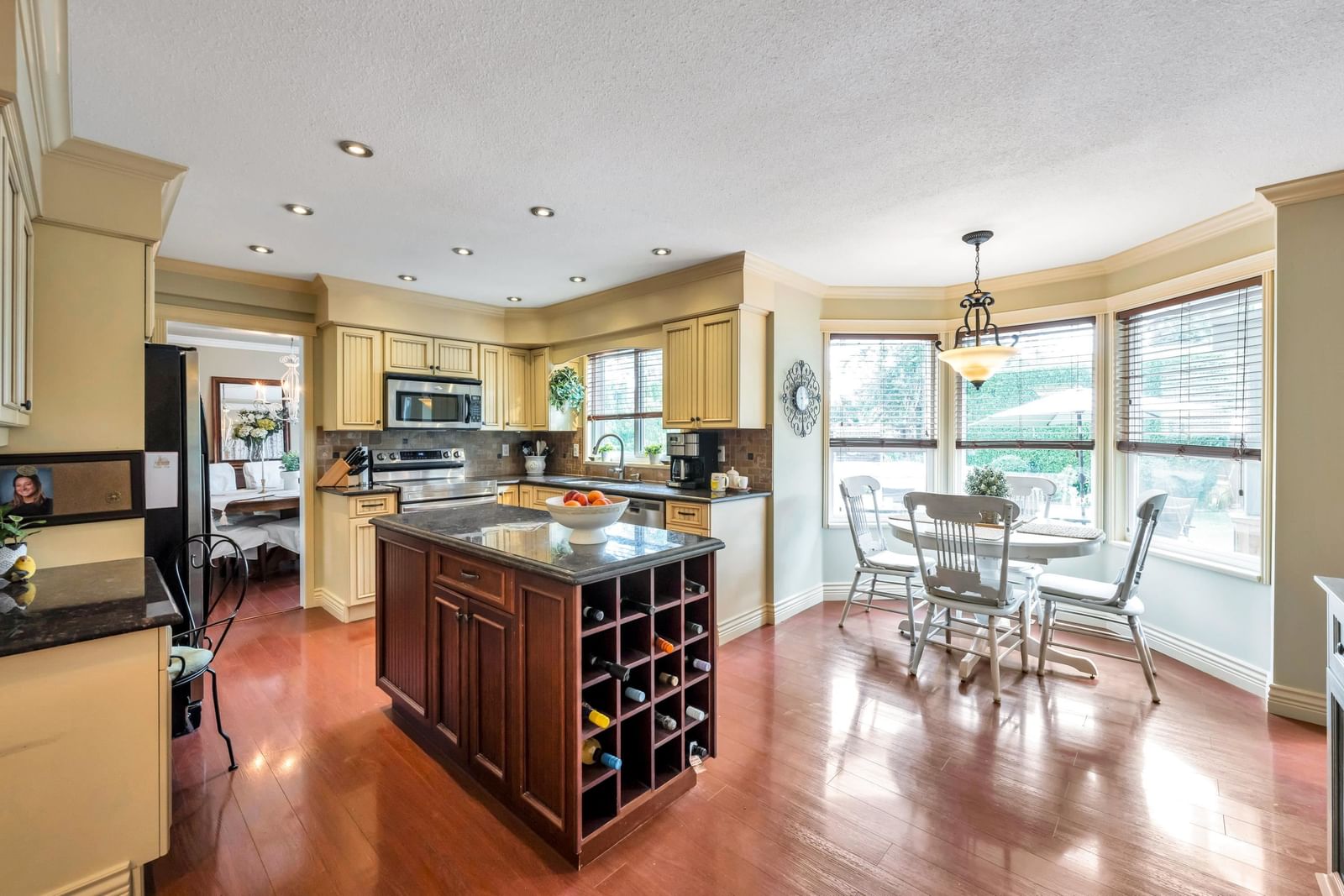 Listing Image 15