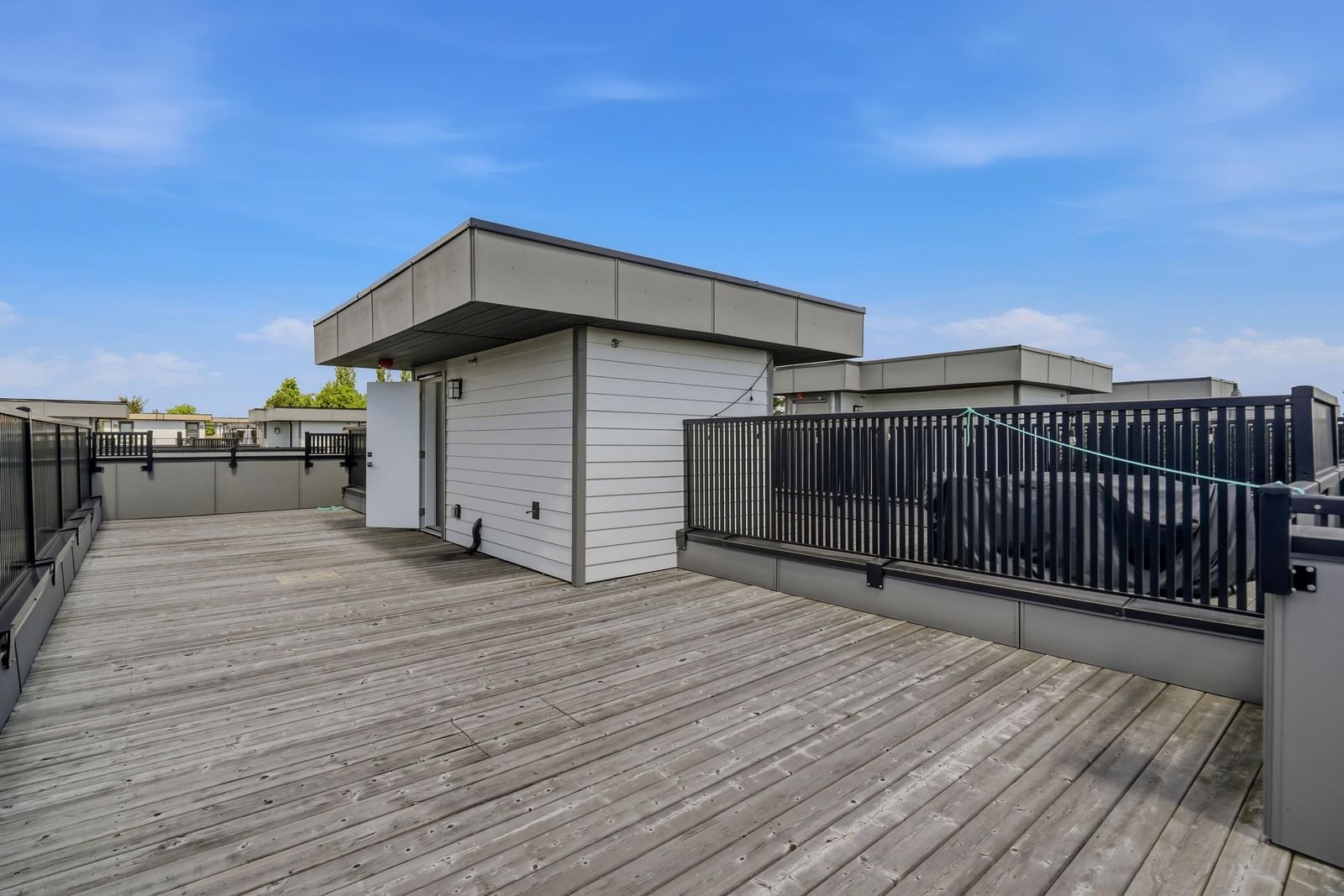 Listing Image 28