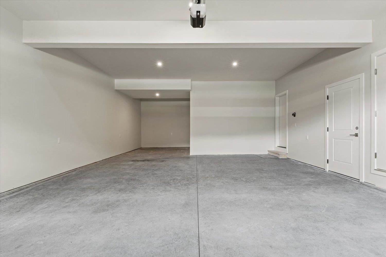 Listing Image 37