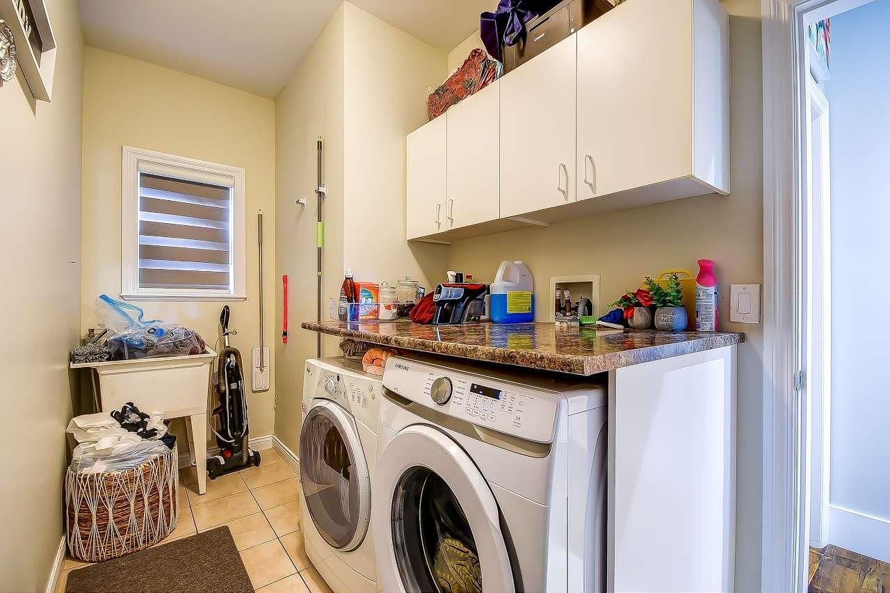 Listing Image 14