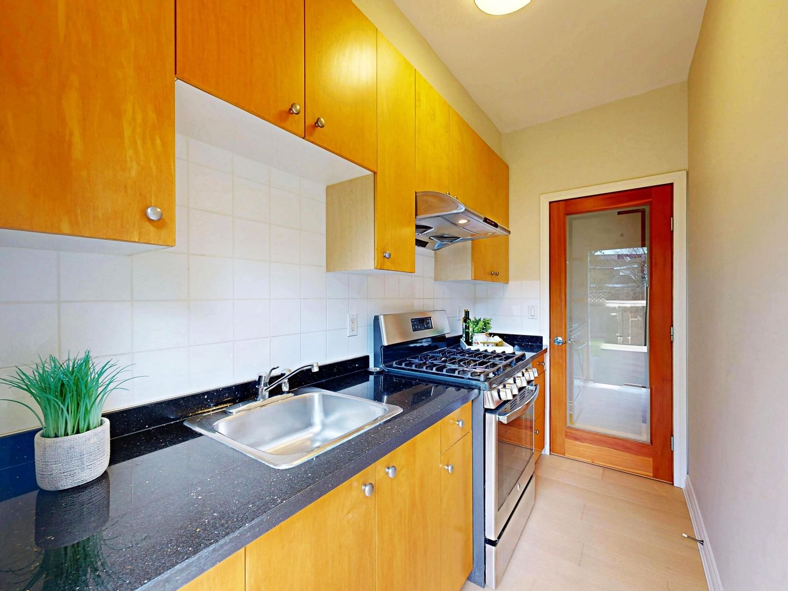 Listing Image 15