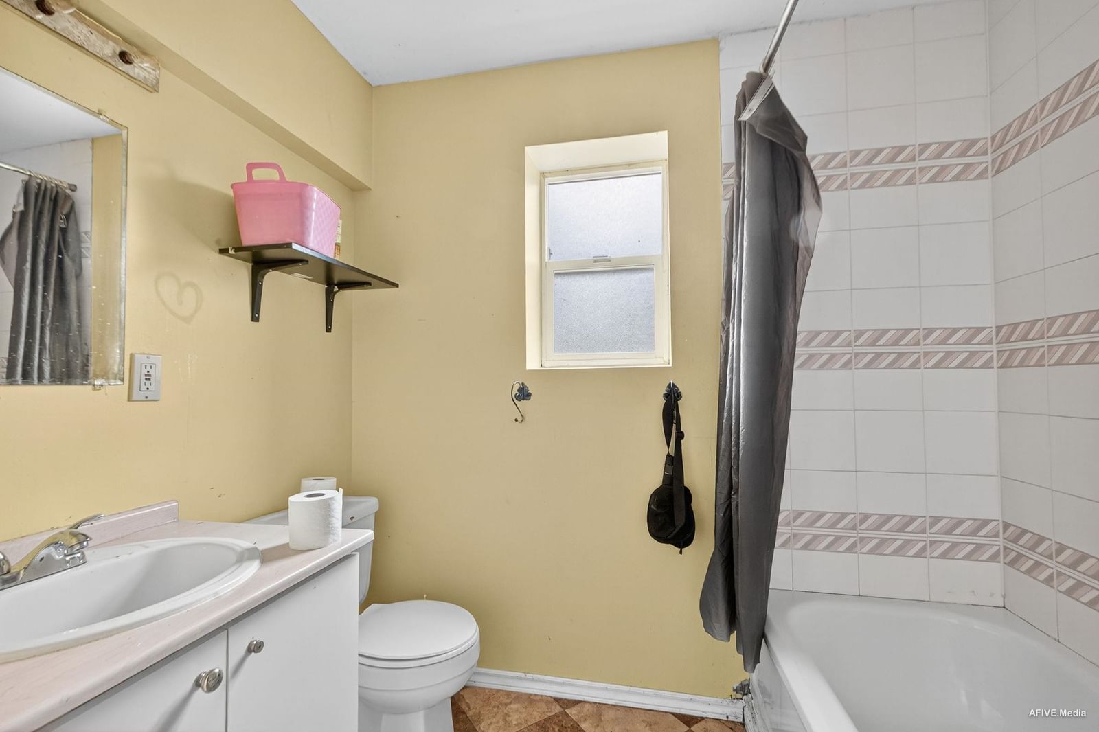 Listing Image 18