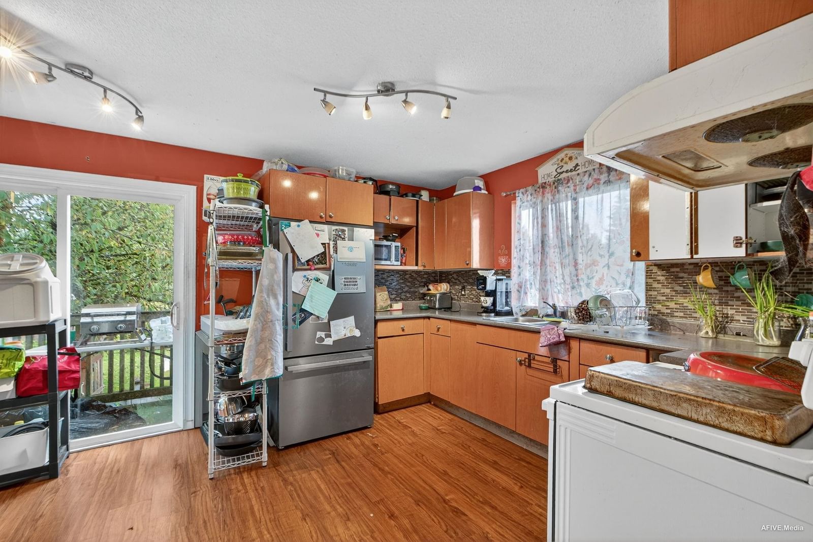 Listing Image 9
