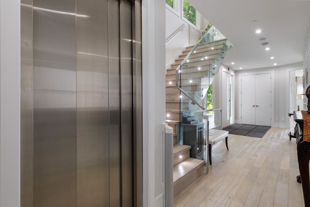 Listing Image 17