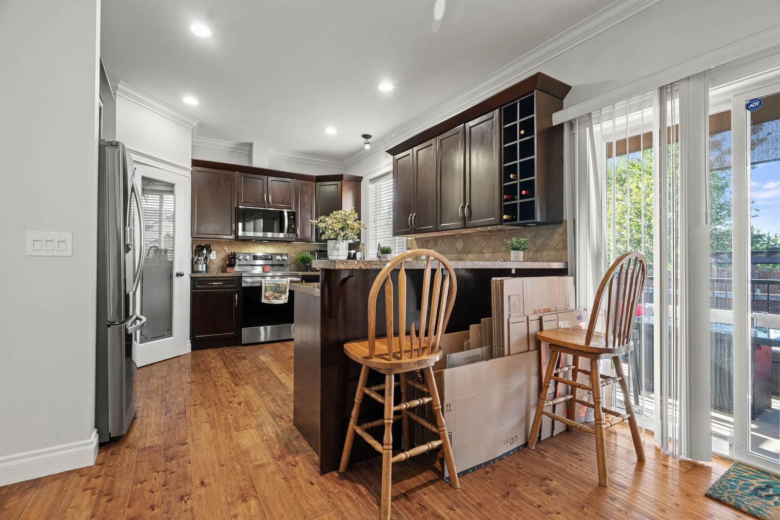 Listing Image 11