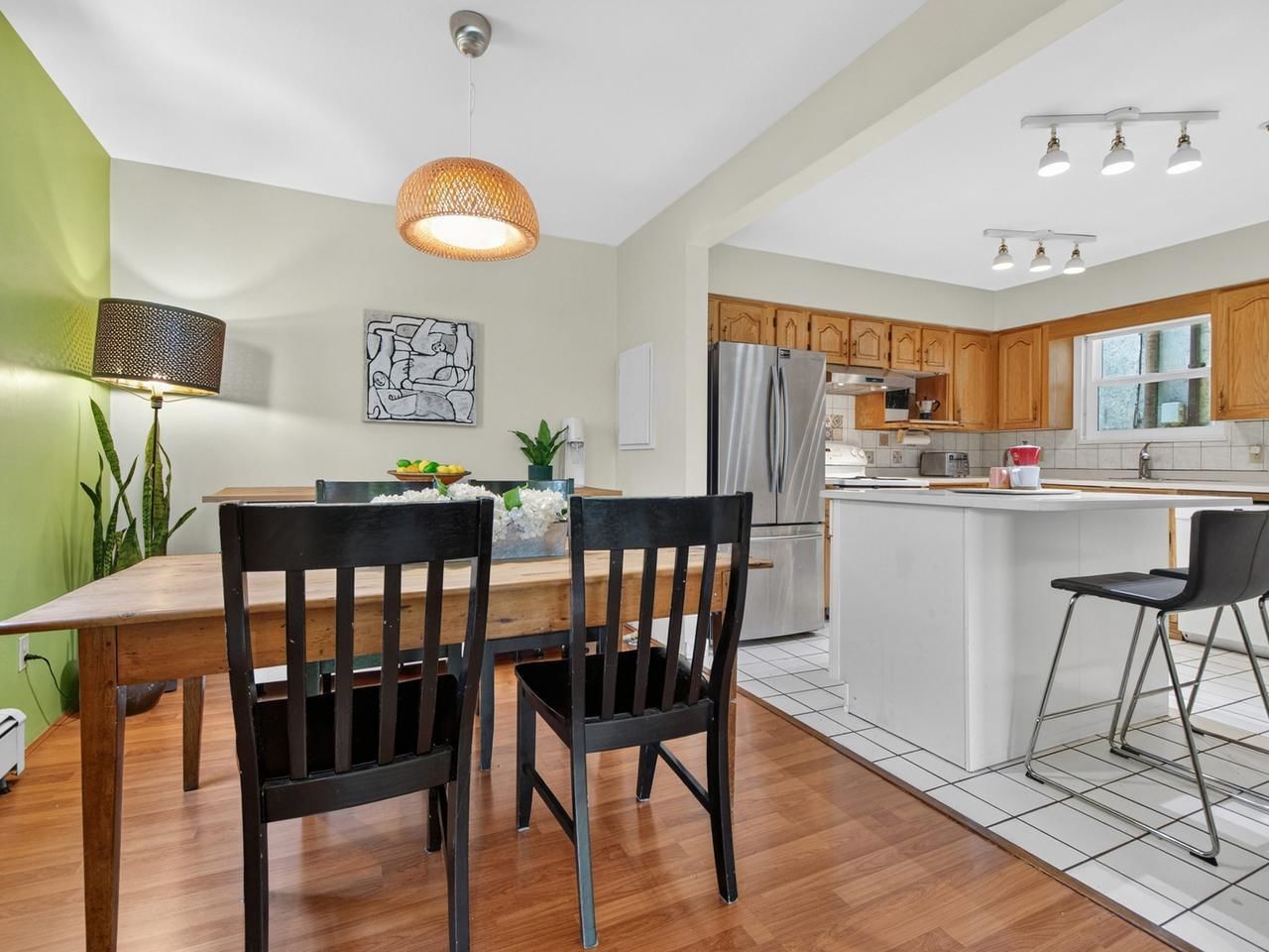 Listing Image 10