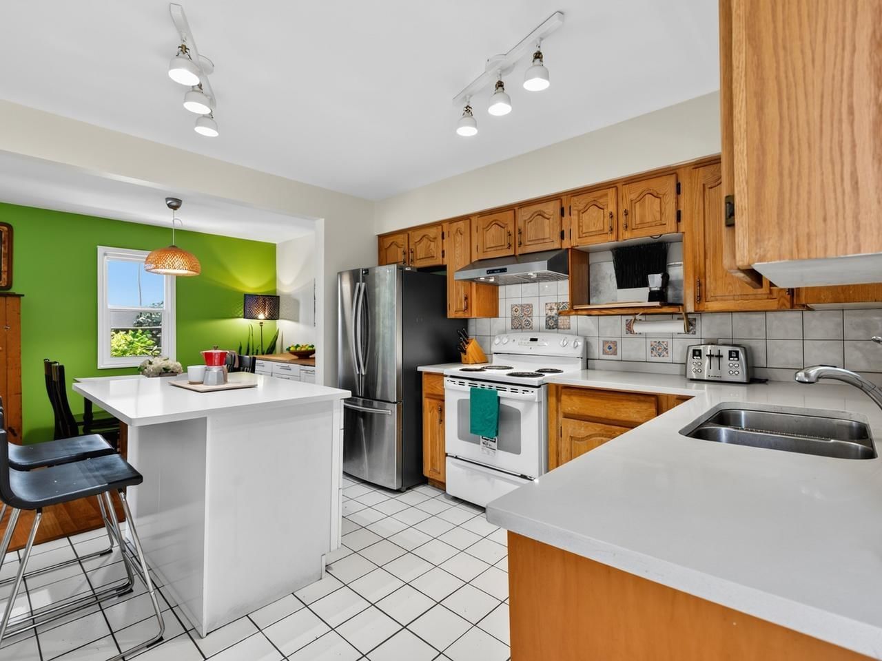 Listing Image 14