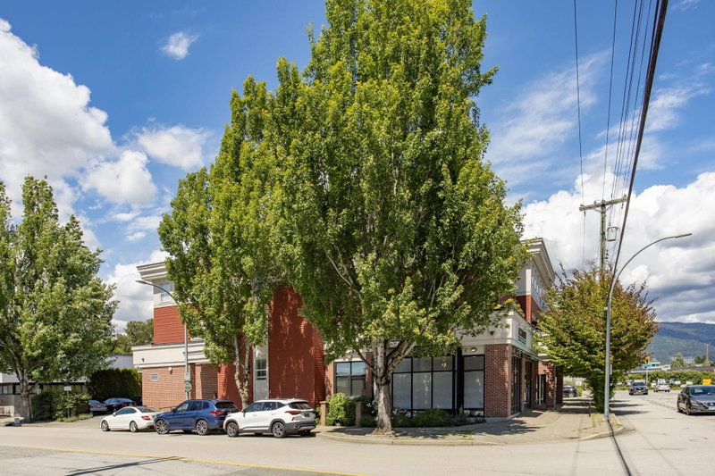 202 - 2655 Mary Hill Road