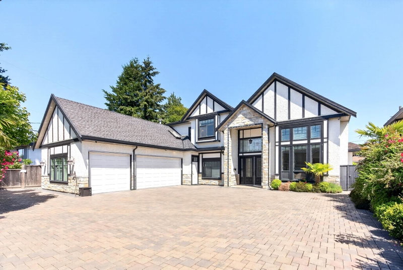 10388 Swinton Crescent