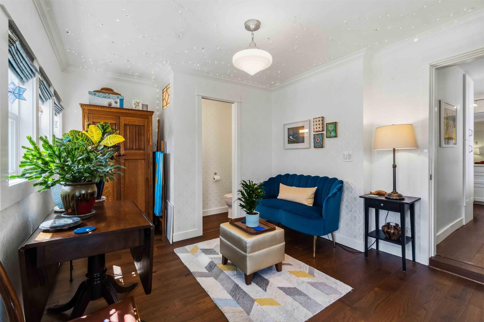 Listing Image 12