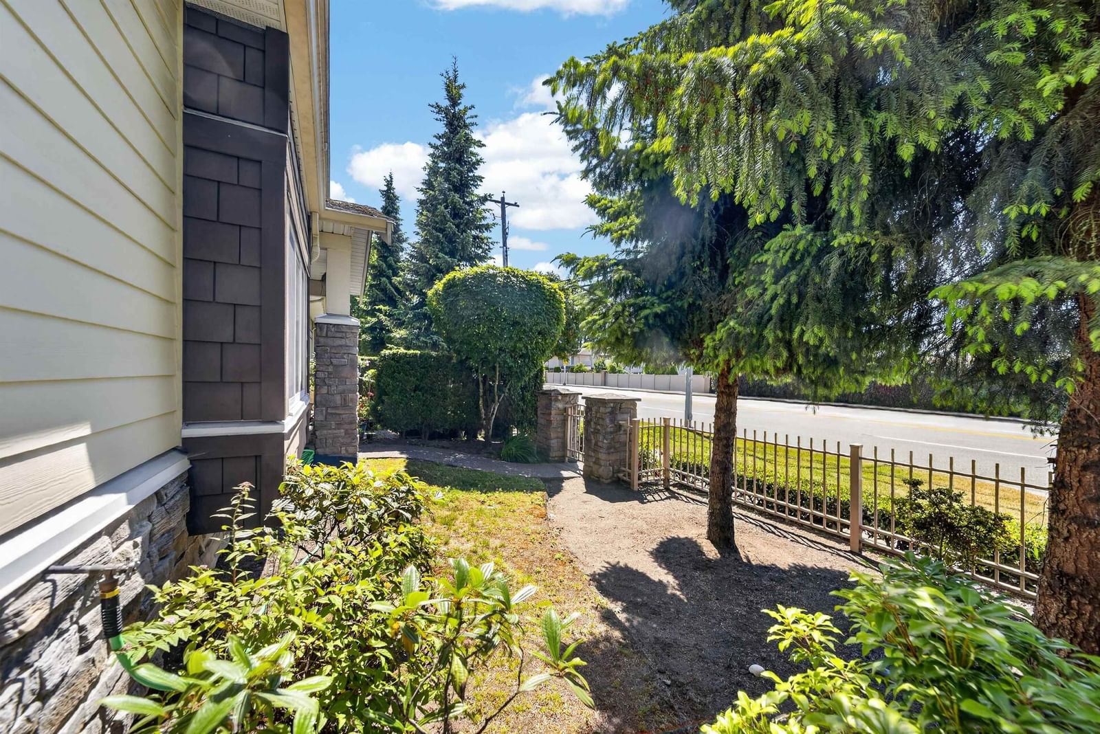 Listing Image 14