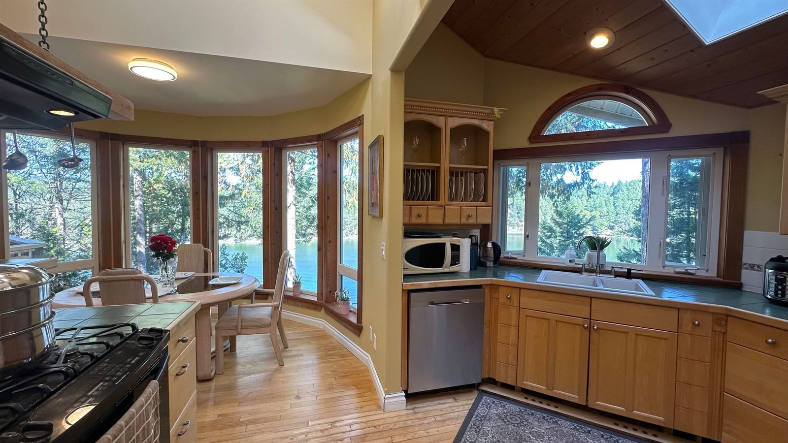 Listing Image 13